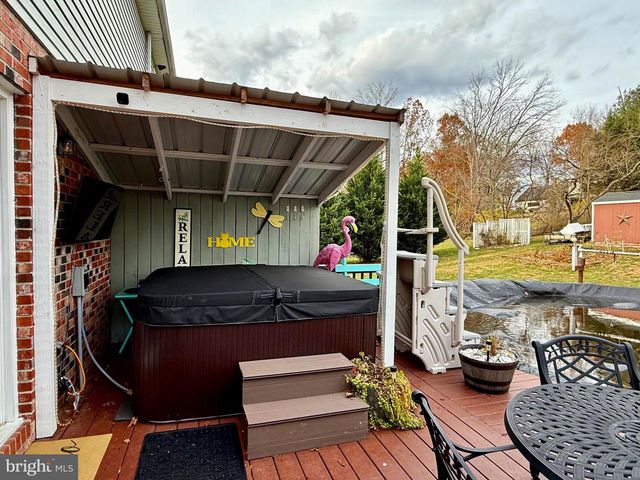 752 PANORAMA DR, Martinsburg, WV 25403