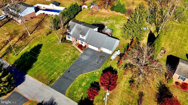 752 PANORAMA DR, Martinsburg, WV 25403