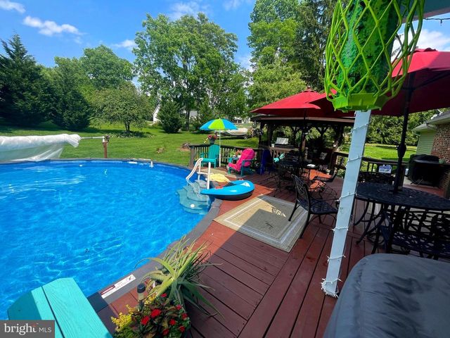 752 PANORAMA DR, Martinsburg, WV 25403