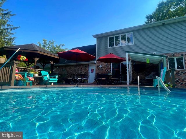 752 PANORAMA DR, Martinsburg, WV 25403