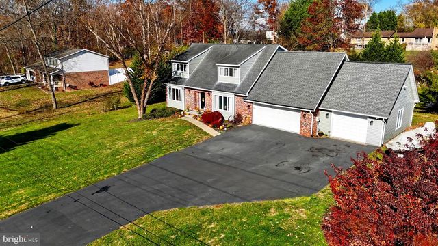 752 PANORAMA DR, Martinsburg, WV 25403