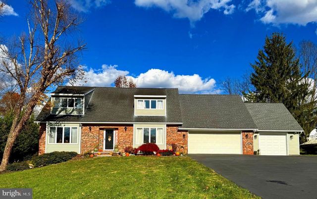 752 PANORAMA DR, Martinsburg, WV 25403