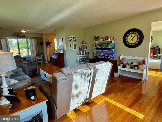 752 PANORAMA DR, Martinsburg, WV 25403