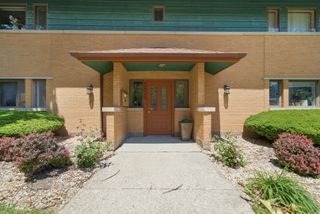 7525 Adams Street 1W, Forest Park, IL 60130