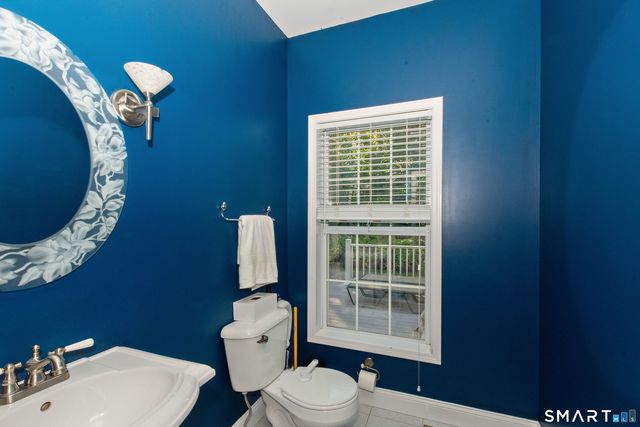 152 New London Road, Groton, CT 06340