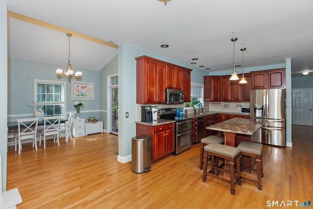 152 New London Road, Groton, CT 06340
