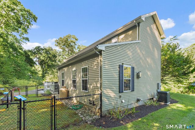 152 New London Road, Groton, CT 06340