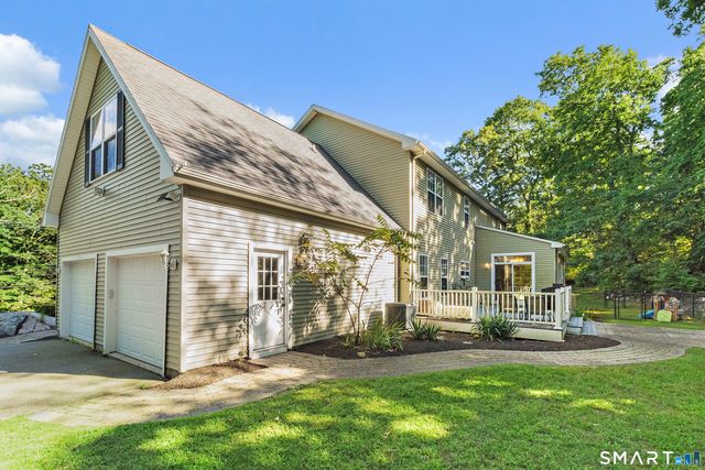 152 New London Road, Groton, CT 06340