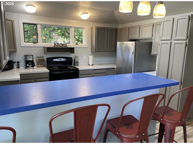 2683 ALDER St, Eugene, OR 97405