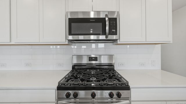 1926 Wood Warbler, New Braunfels, TX 78130