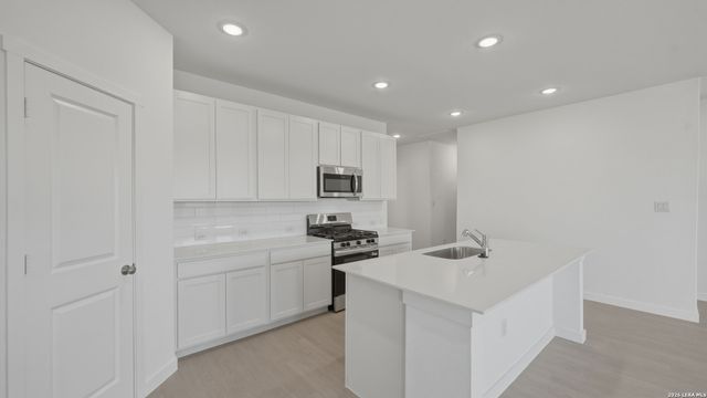 1926 Wood Warbler, New Braunfels, TX 78130