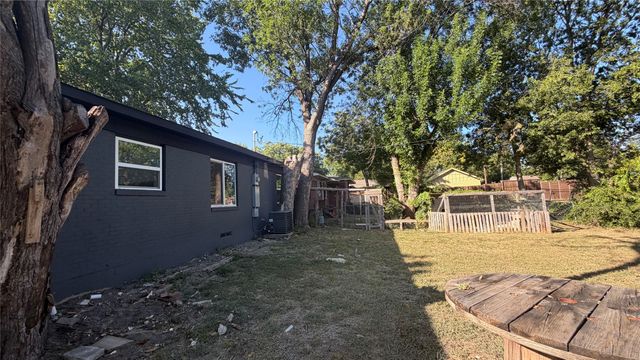 10816 Mandalay Drive, Dallas, TX 75228