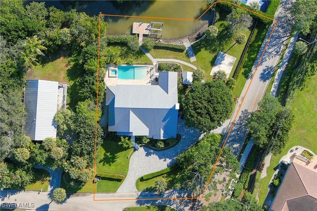 5042 Seahorse AVE, Naples, FL 34103