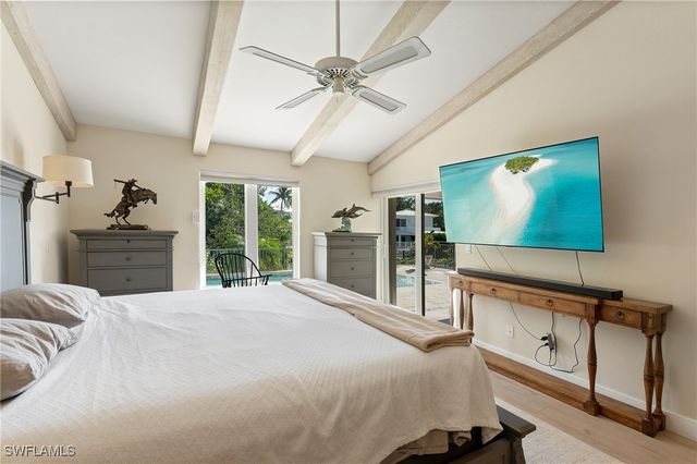 5042 Seahorse AVE, Naples, FL 34103