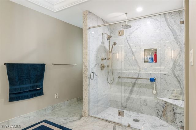 5042 Seahorse AVE, Naples, FL 34103