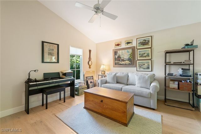 5042 Seahorse AVE, Naples, FL 34103