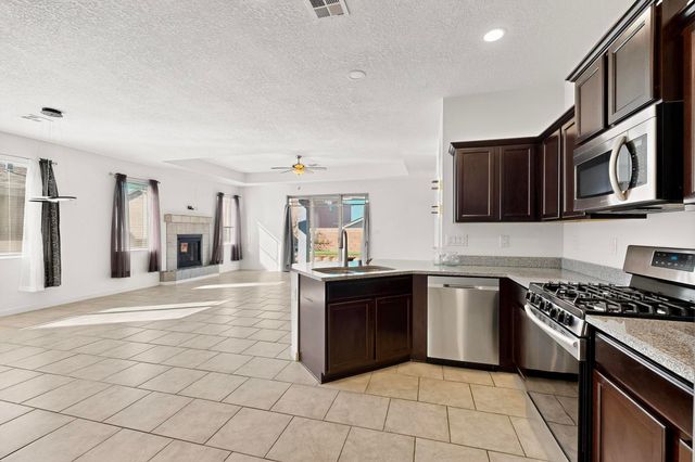 2634 Camino Plata Loop NE, Rio Rancho, NM 87144