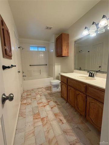 1914 Summer Breeze Road D, Mission, TX 78572