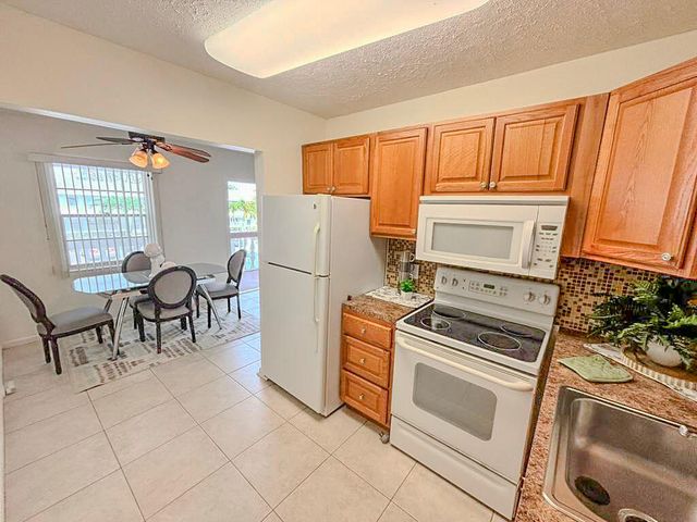 54 Newport C 54, Deerfield Beach, FL 33442