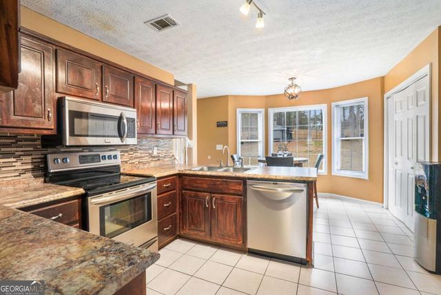 814 Cambridge Creek Drive SW, Conyers, GA 30094