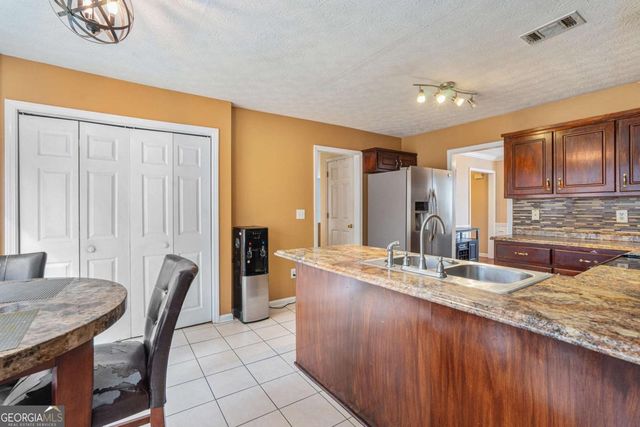 814 Cambridge Creek Drive SW, Conyers, GA 30094