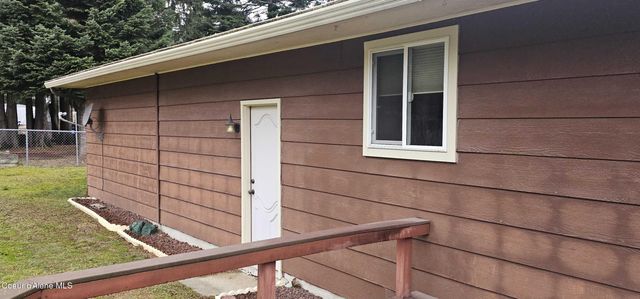 380 Vedelwood DR, Sandpoint, ID 83864