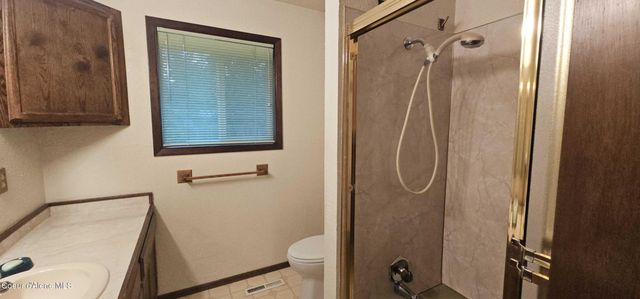 380 Vedelwood DR, Sandpoint, ID 83864