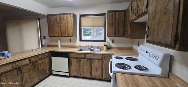 380 Vedelwood DR, Sandpoint, ID 83864