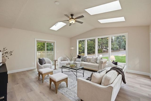 1528 E 18th Ave, Spokane, WA 99203