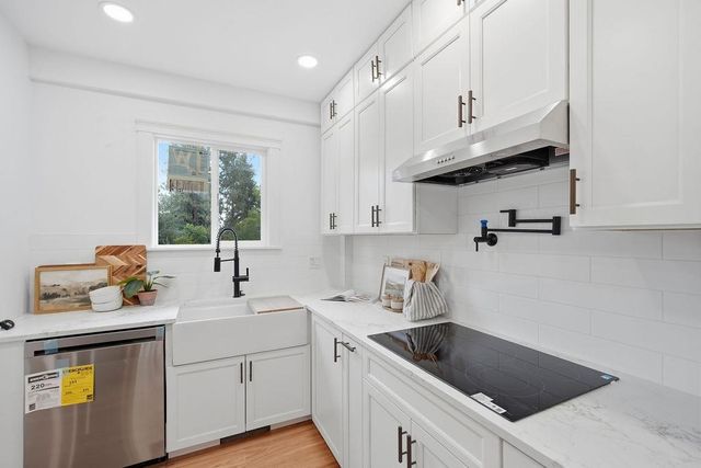 1528 E 18th Ave, Spokane, WA 99203