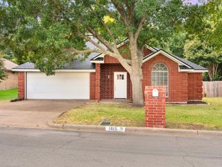 1815 Real Drive, Waco, TX 76712