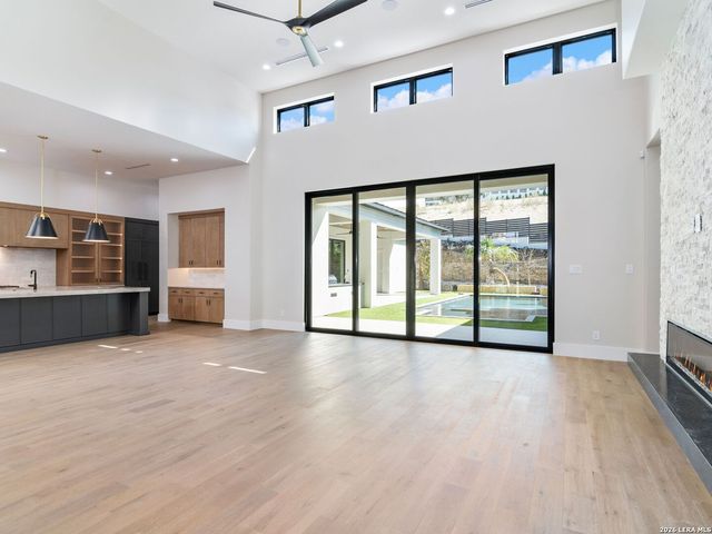 71 Via Aragon, San Antonio, TX 78257