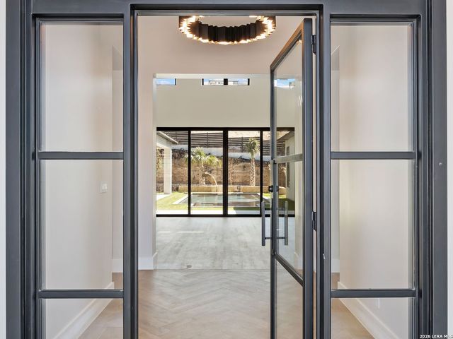 71 Via Aragon, San Antonio, TX 78257