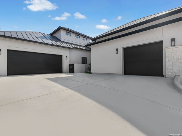 71 Via Aragon, San Antonio, TX 78257