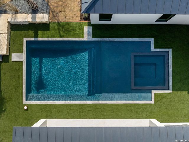 71 Via Aragon, San Antonio, TX 78257