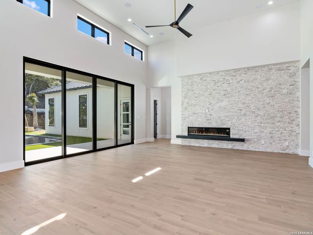 71 Via Aragon, San Antonio, TX 78257