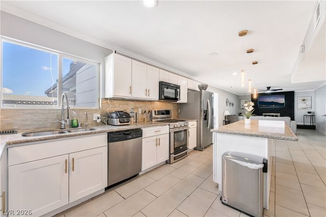 5242 Jane Way, Las Vegas, NV 89119