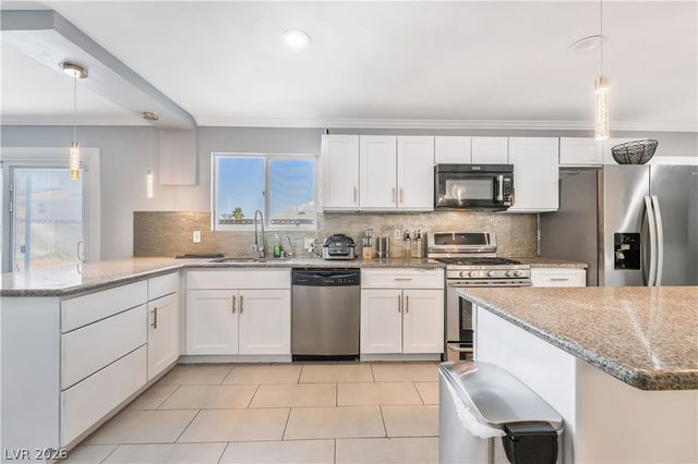 5242 Jane Way, Las Vegas, NV 89119