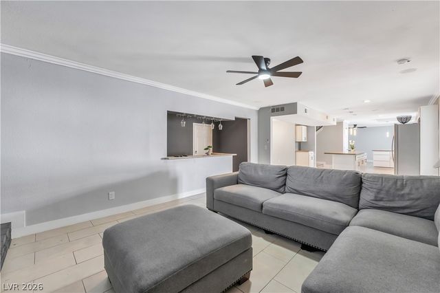 5242 Jane Way, Las Vegas, NV 89119