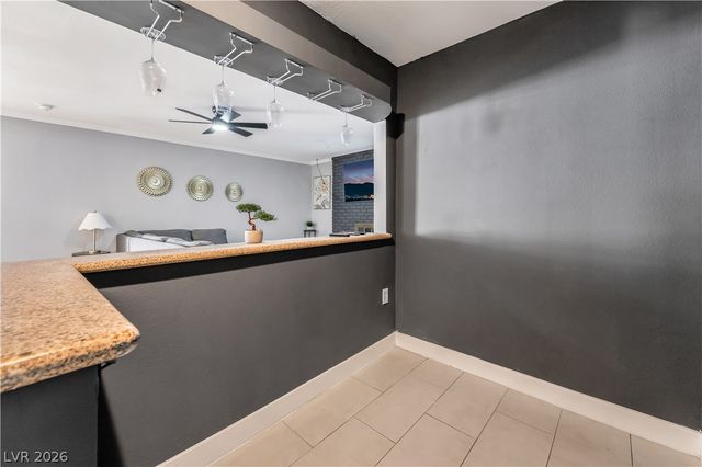 5242 Jane Way, Las Vegas, NV 89119