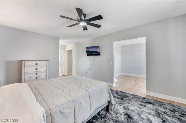 5242 Jane Way, Las Vegas, NV 89119