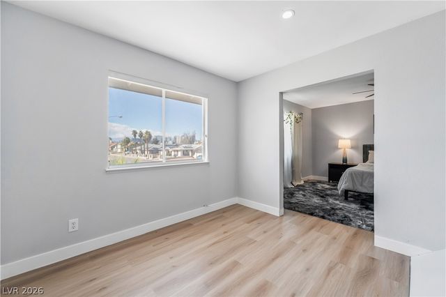 5242 Jane Way, Las Vegas, NV 89119