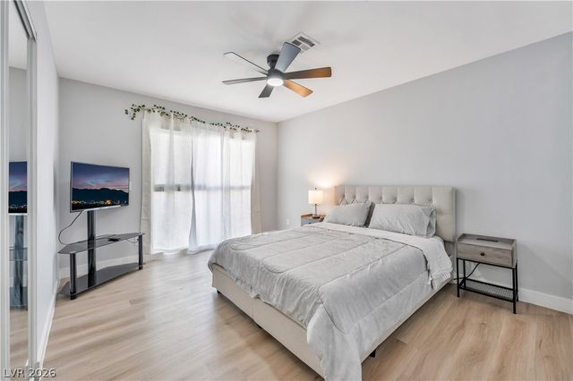 5242 Jane Way, Las Vegas, NV 89119