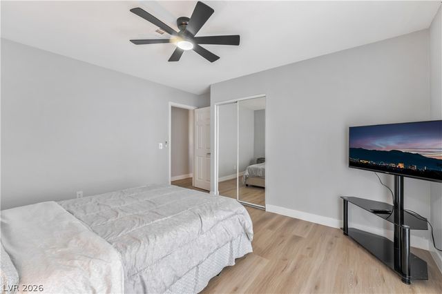 5242 Jane Way, Las Vegas, NV 89119