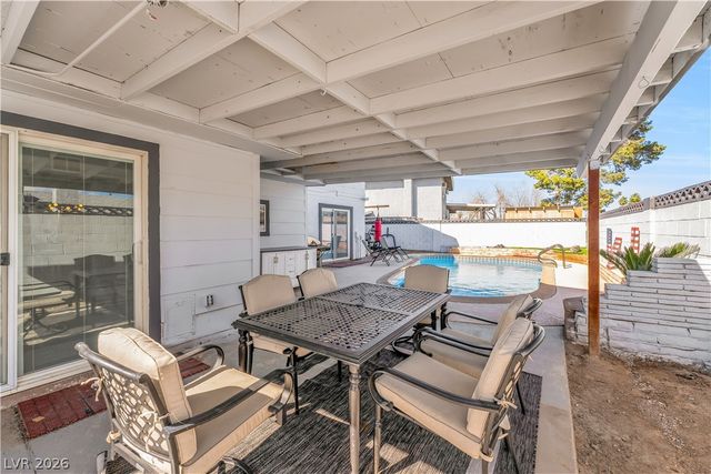 5242 Jane Way, Las Vegas, NV 89119