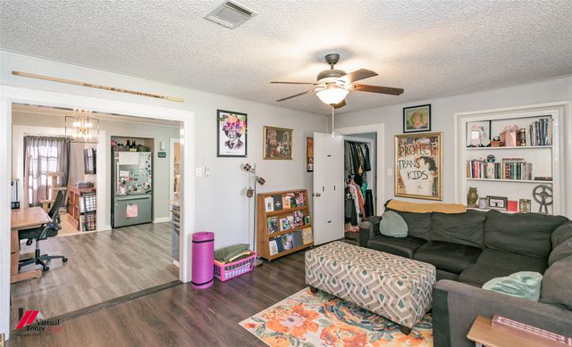 2424 Broadway Drive, Bossier City, LA 71111