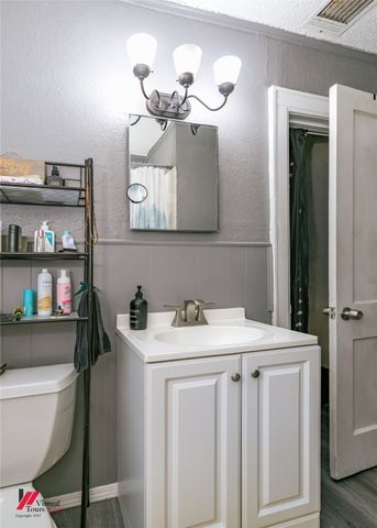 2424 Broadway Drive, Bossier City, LA 71111