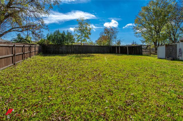 2424 Broadway Drive, Bossier City, LA 71111