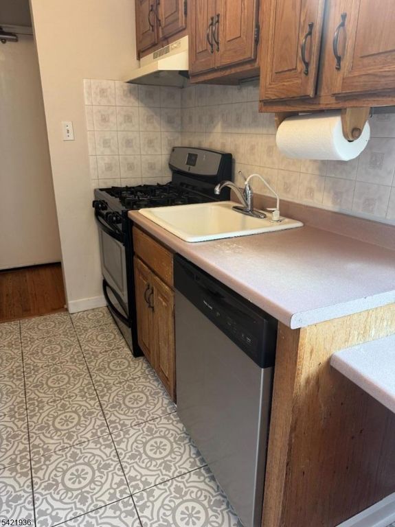349 Bloomfield Ave 132, Verona Twp., NJ 07044 — photo 4