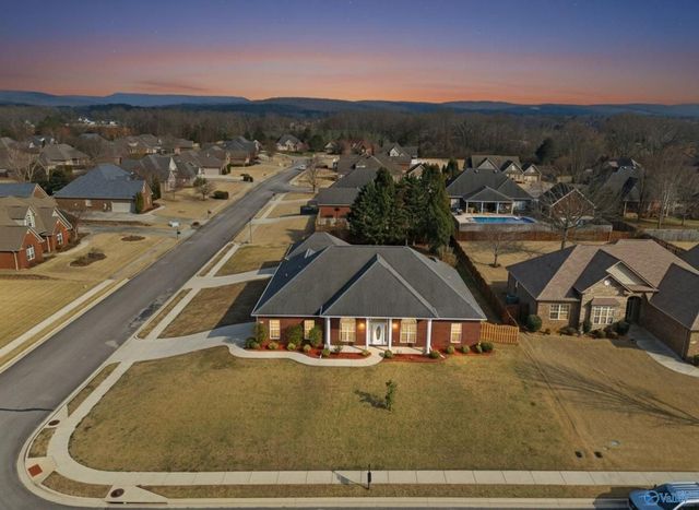 107 Cherry Ridge Drive, New Market, AL 35761